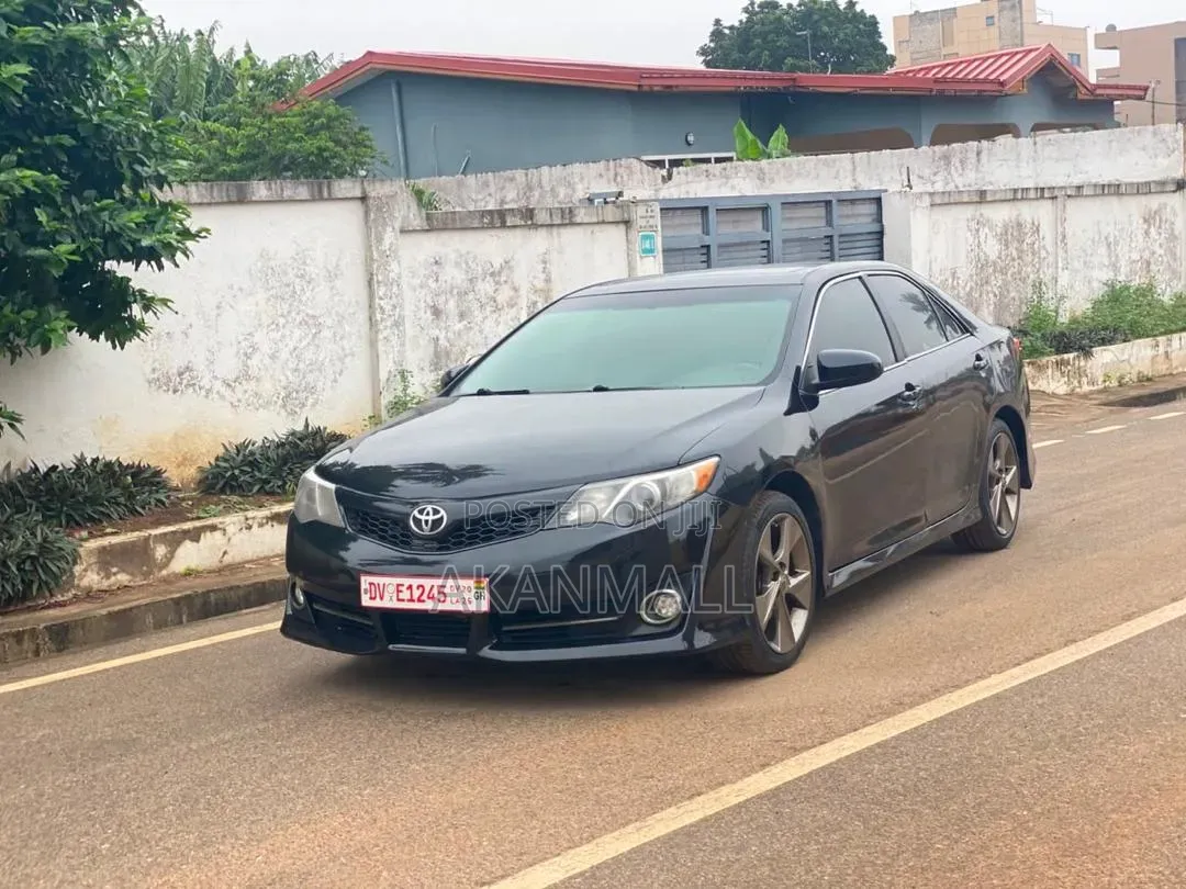 Toyota Camry LE 4dr Sedan (2.5L 4cyl 6A) 2014 Black