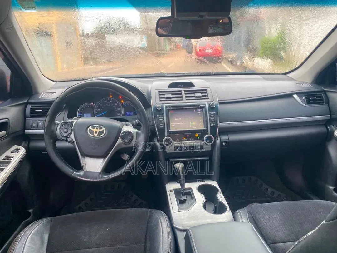 Toyota Camry LE 4dr Sedan (2.5L 4cyl 6A) 2014 Black