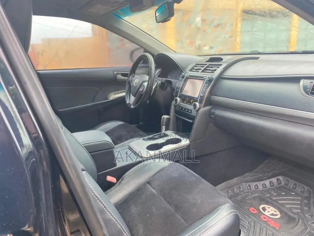 Toyota Camry LE 4dr Sedan (2.5L 4cyl 6A) 2014 Black