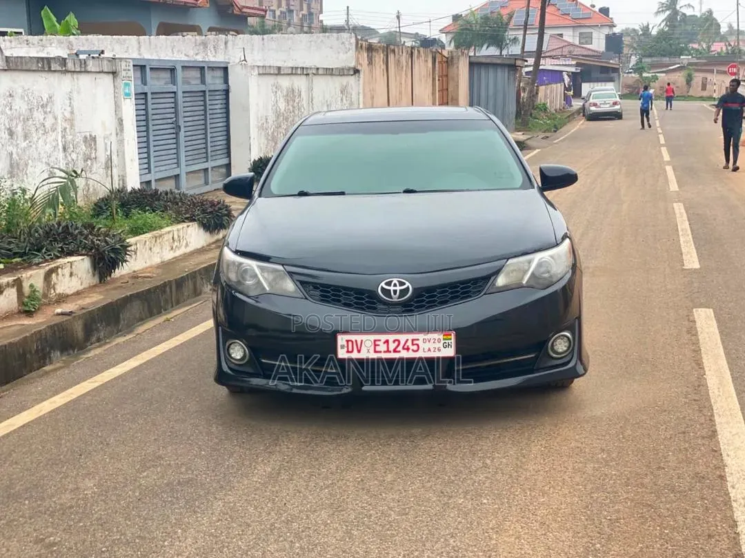 Toyota Camry LE 4dr Sedan (2.5L 4cyl 6A) 2014 Black