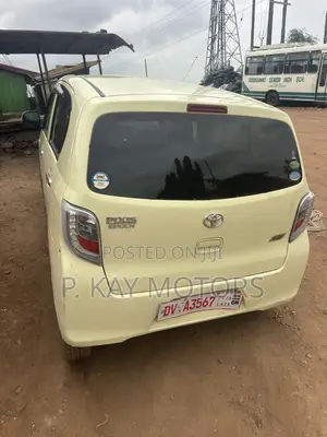 Toyota Pixis Epoch 660 FWD 2012 Yellow