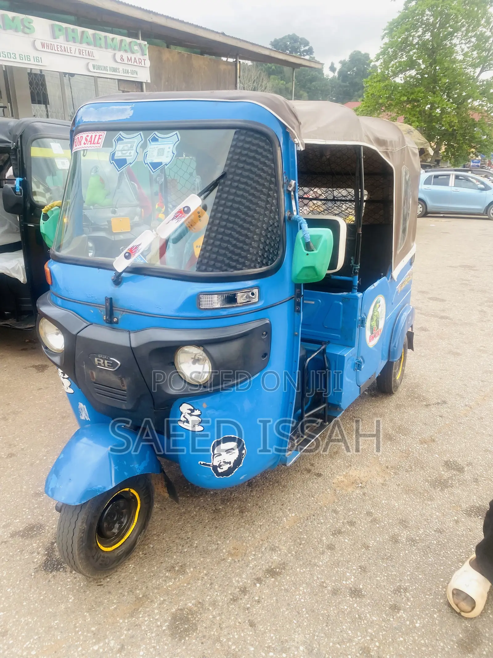 Bajaj RE 2025 Blue