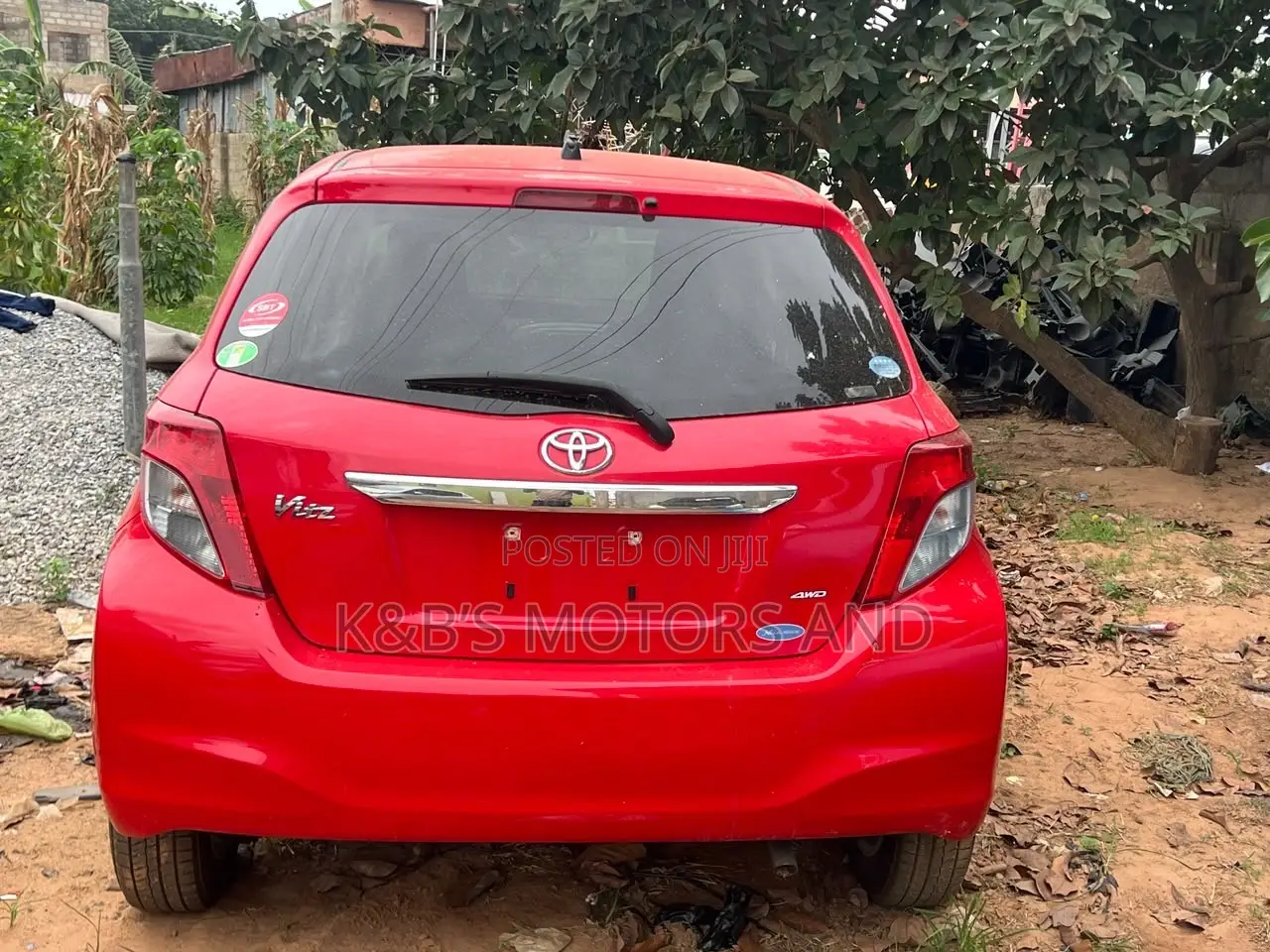 Toyota Vitz 1.3 AWD 5dr 2013 Red