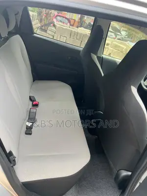 Toyota Vitz 1.3 AWD 5dr 2013 Silver