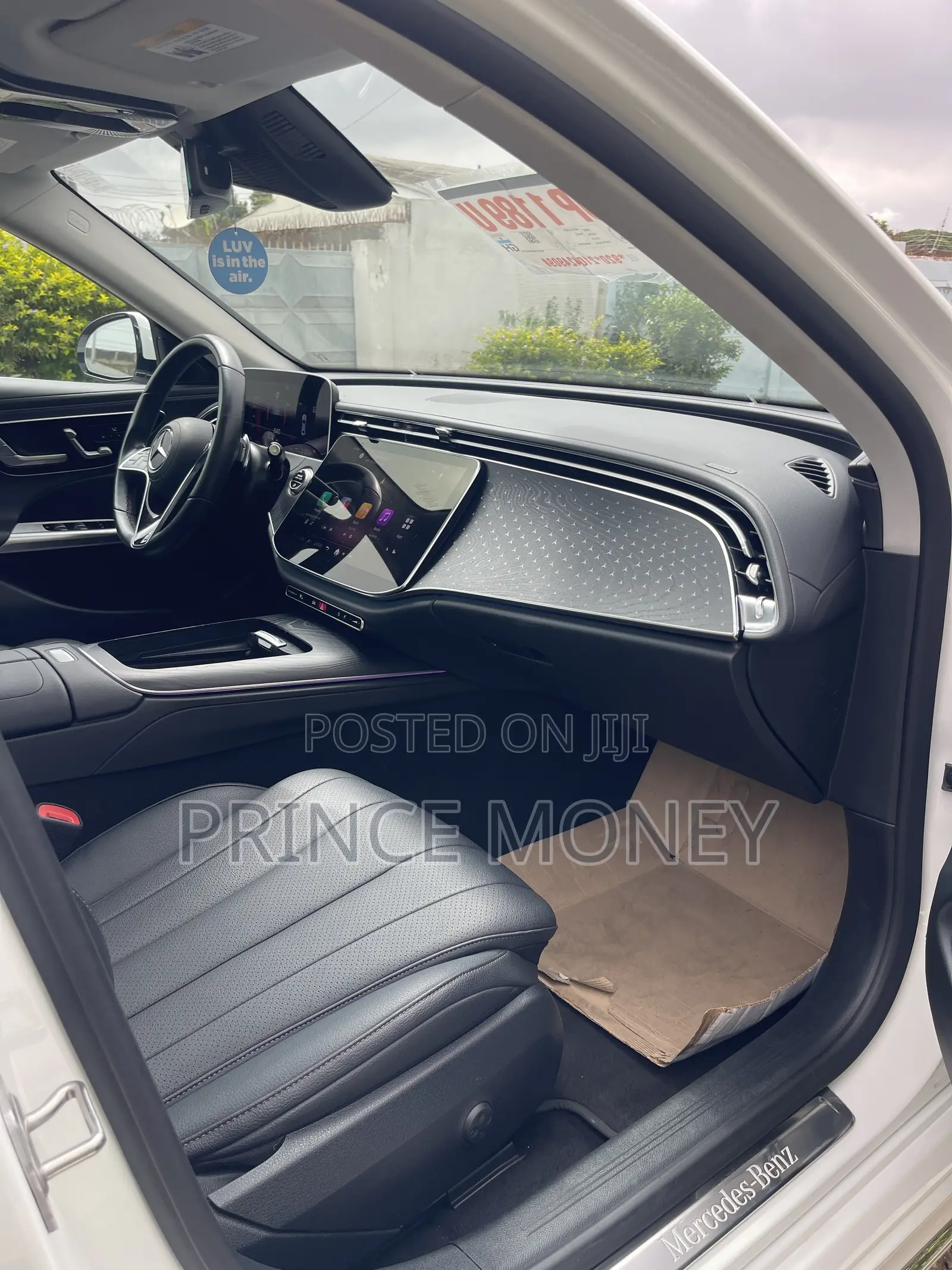 Mercedes-Benz E350 2025 White