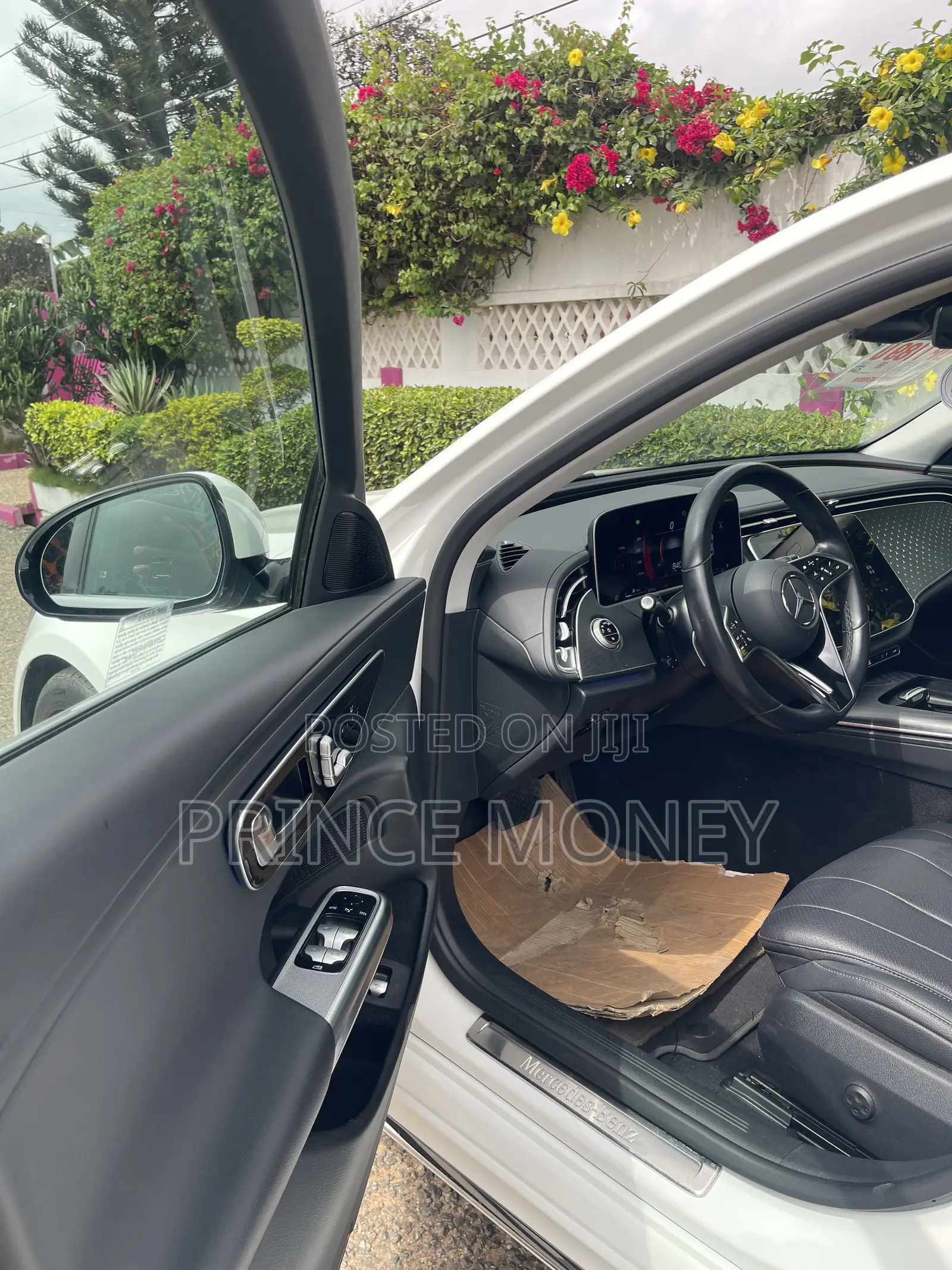 Mercedes-Benz E350 2025 White