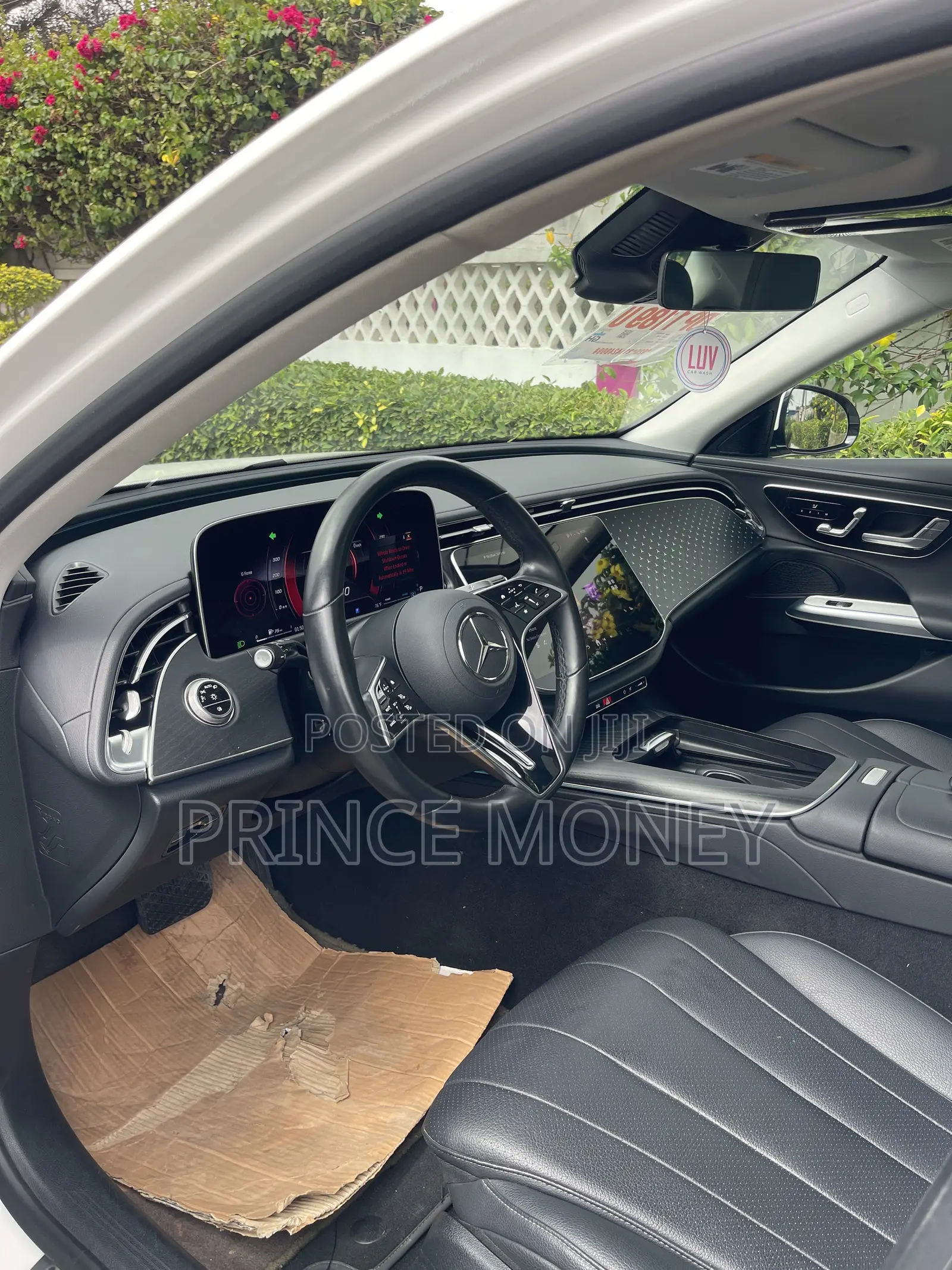 Mercedes-Benz E350 2025 White