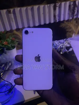 Apple iPhone SE (2020) 64 GB White