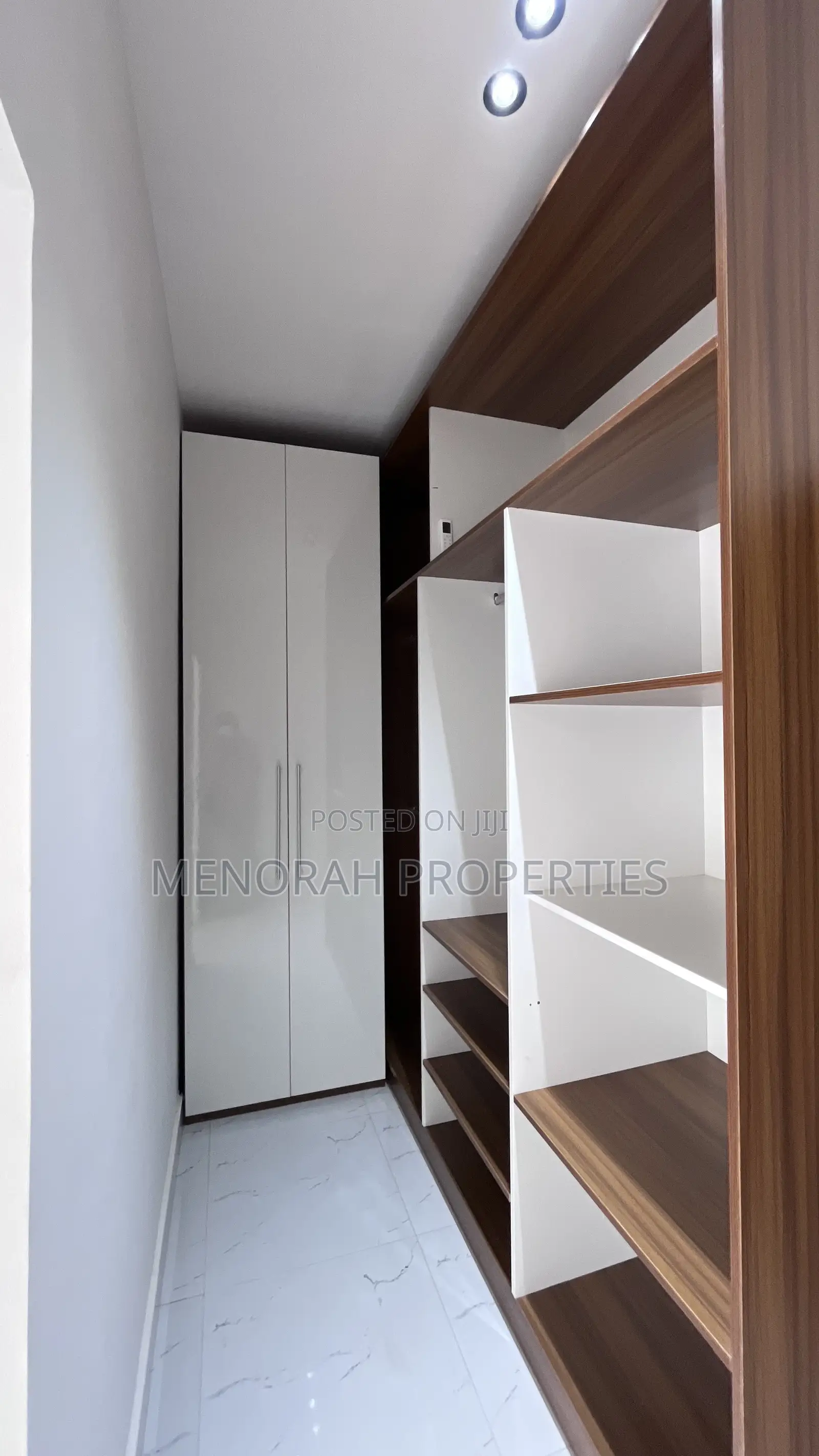 4bdrm Apartment in Oyarifa for sale