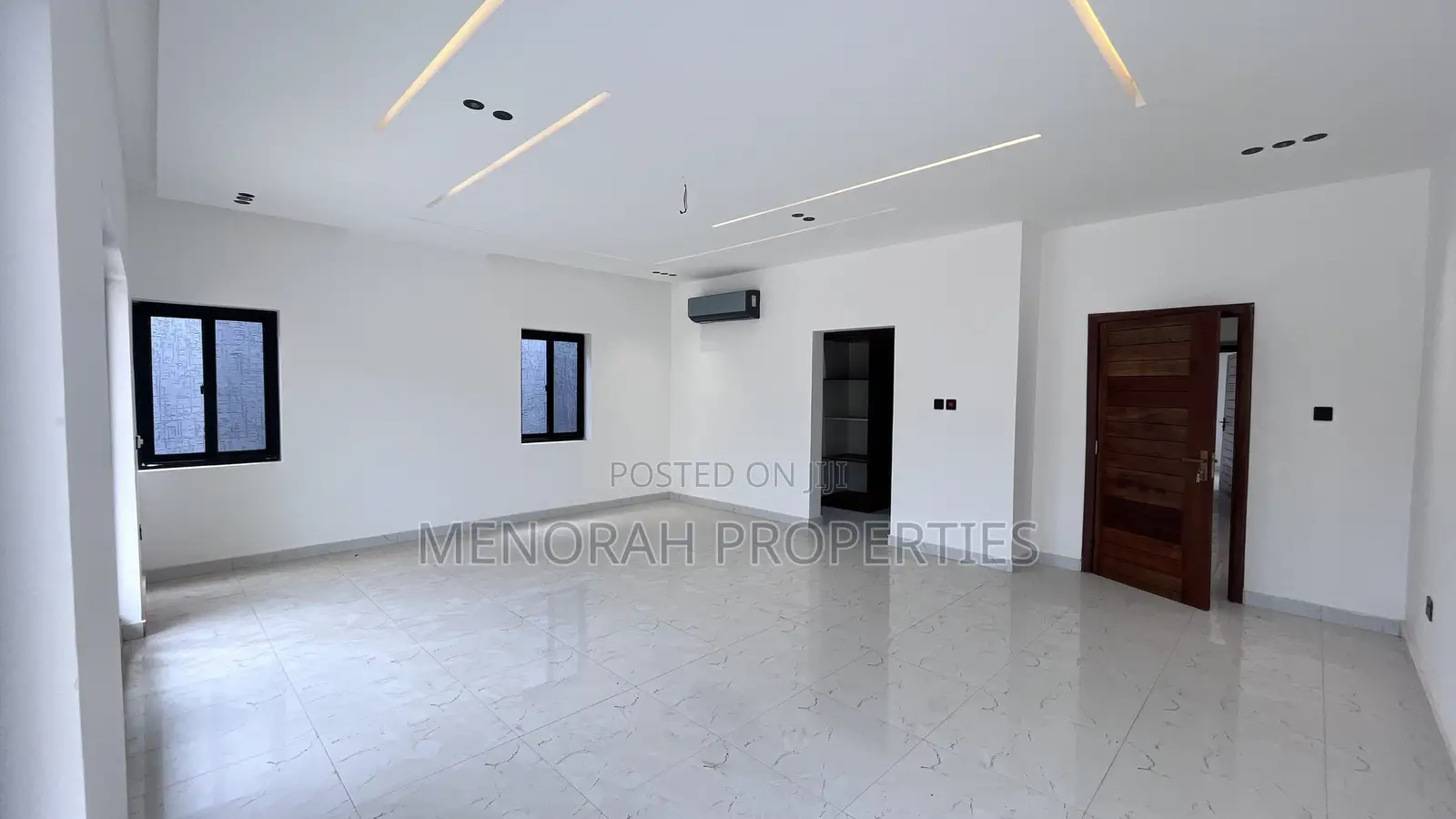 4bdrm Apartment in Oyarifa for sale