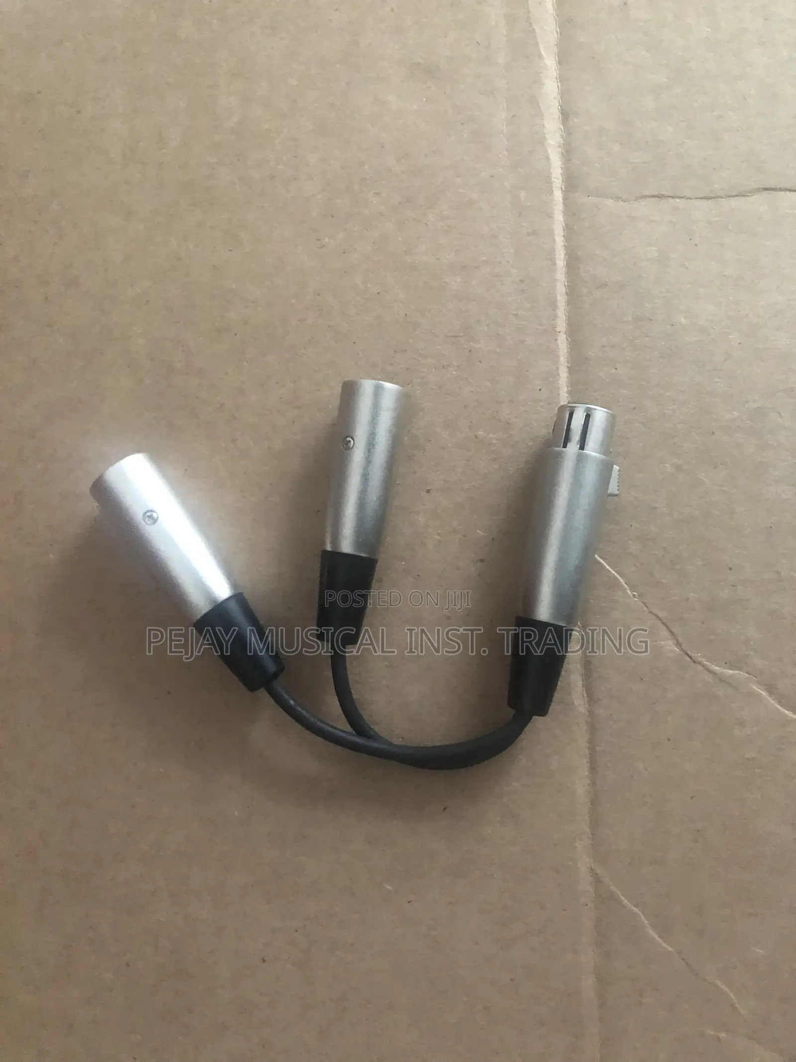 USA XLR Y-Splitter Cable
