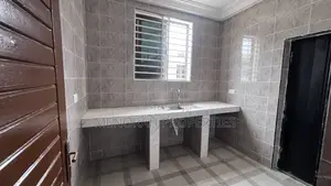 1bdrm Apartment in Adenta Amanfrom, Amrahia for rent