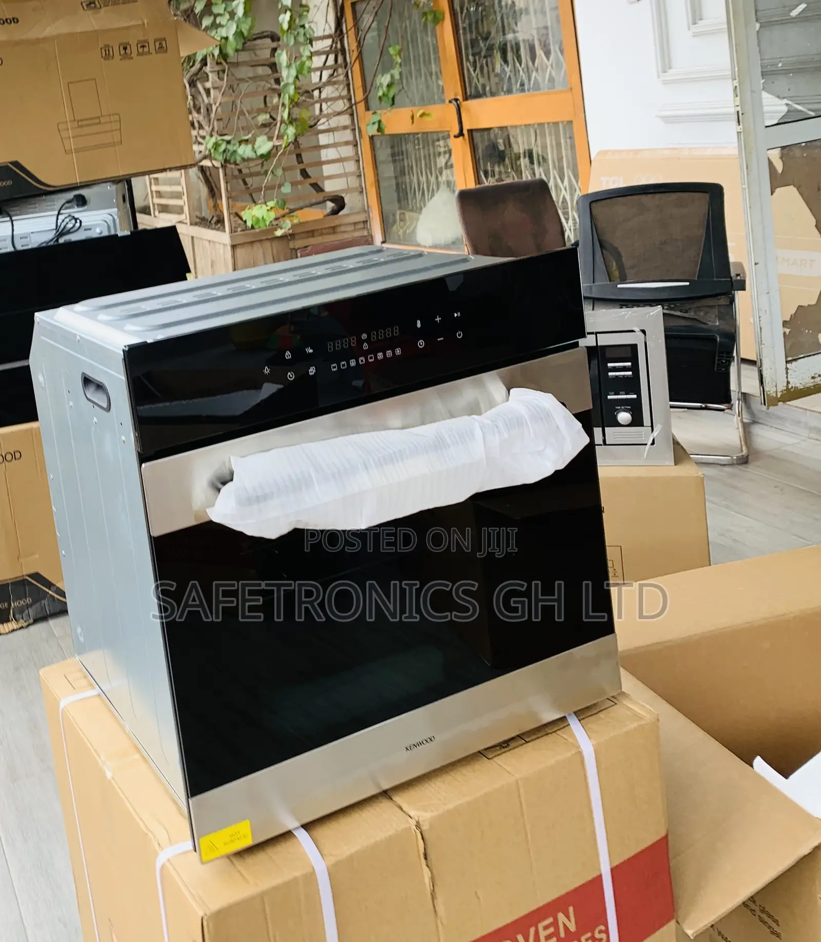 Energy Sufficient < Kenwood Black Sliver Inbuilt Oven