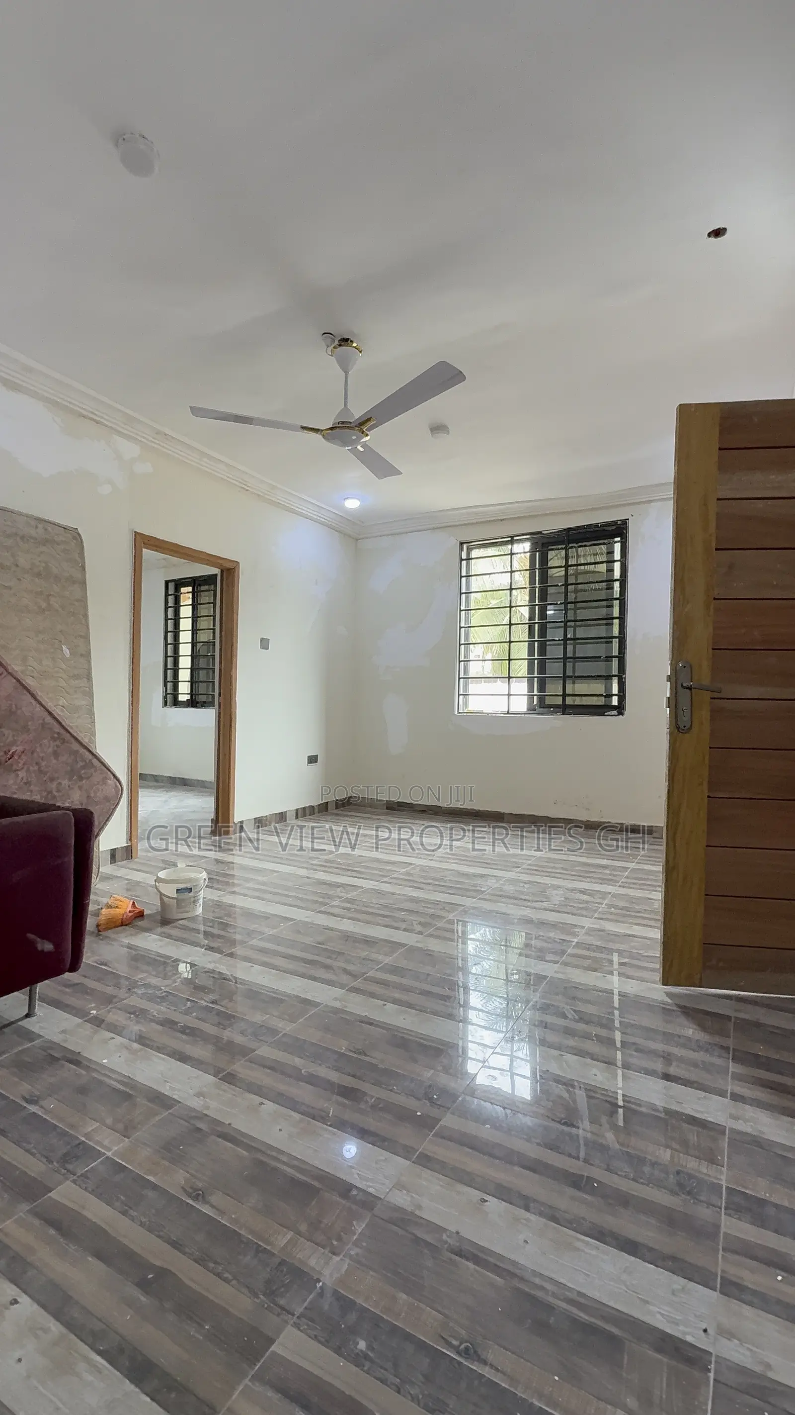2bdrm Apartment in West Hills Mall Area for rent