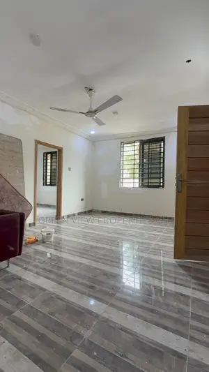 2bdrm Apartment in West Hills Mall Area for rent