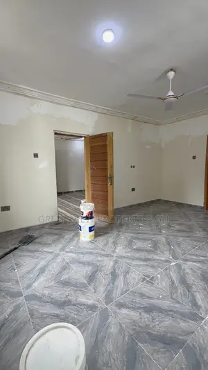 2bdrm Apartment in West Hills Mall Area for rent
