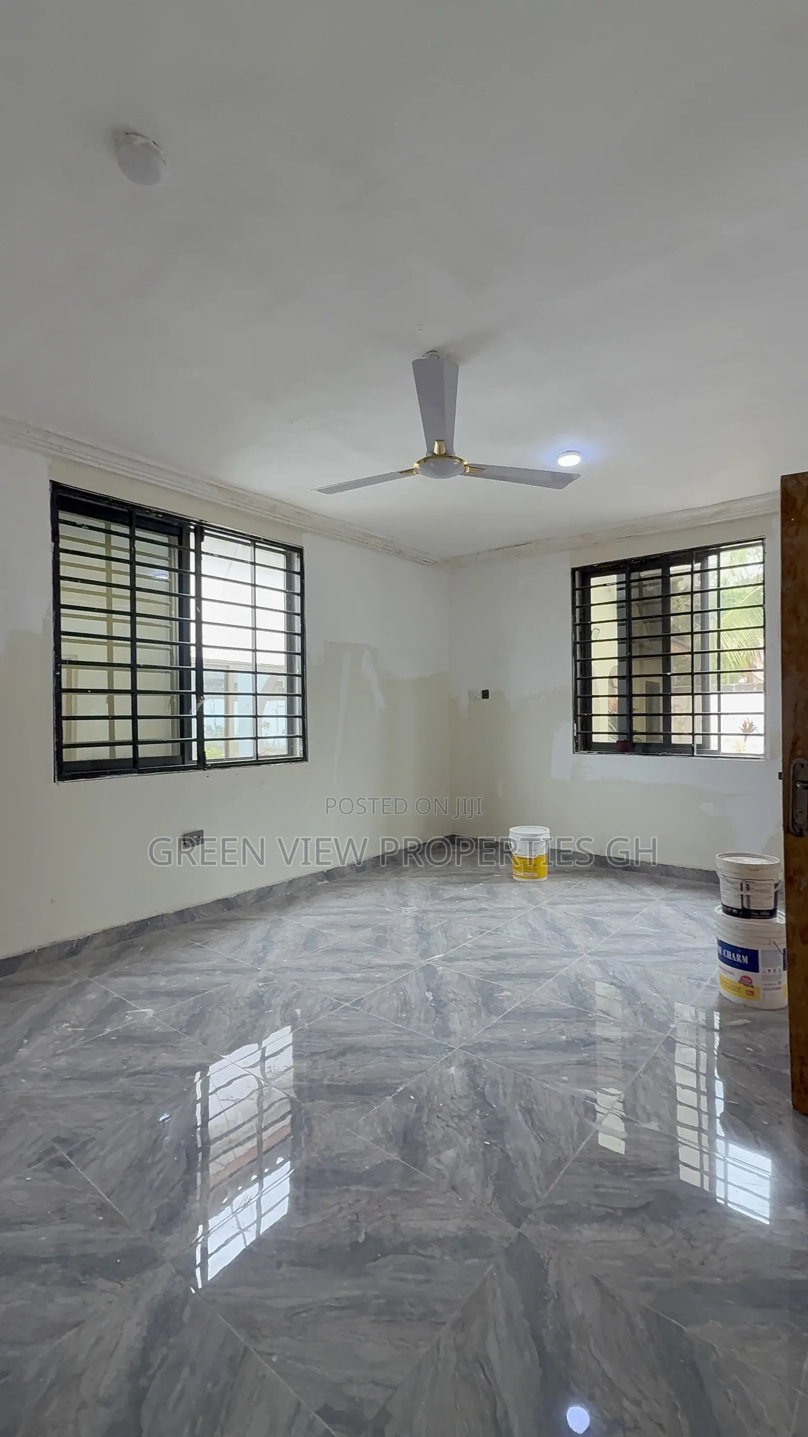 2bdrm Apartment in West Hills Mall Area for rent
