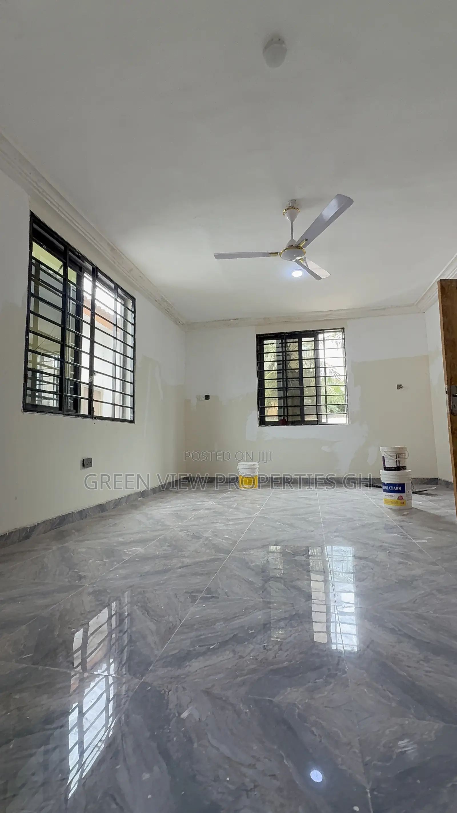 2bdrm Apartment in West Hills Mall Area for rent