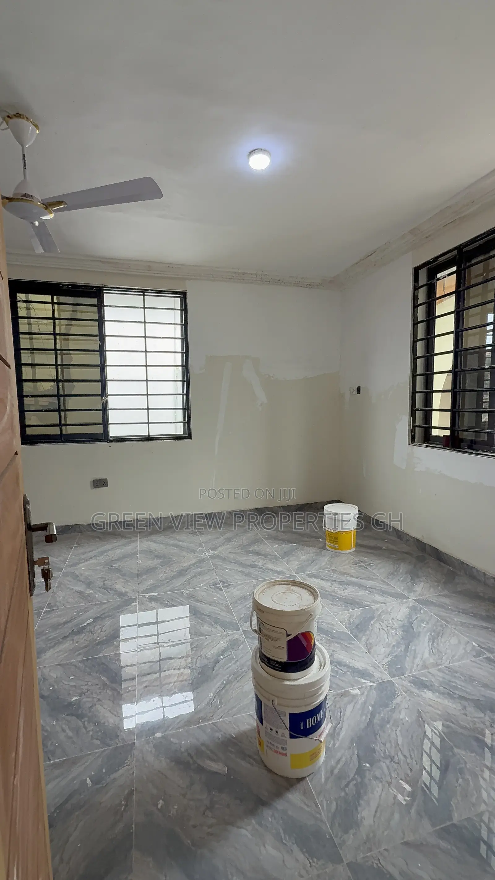 2bdrm Apartment in West Hills Mall Area for rent