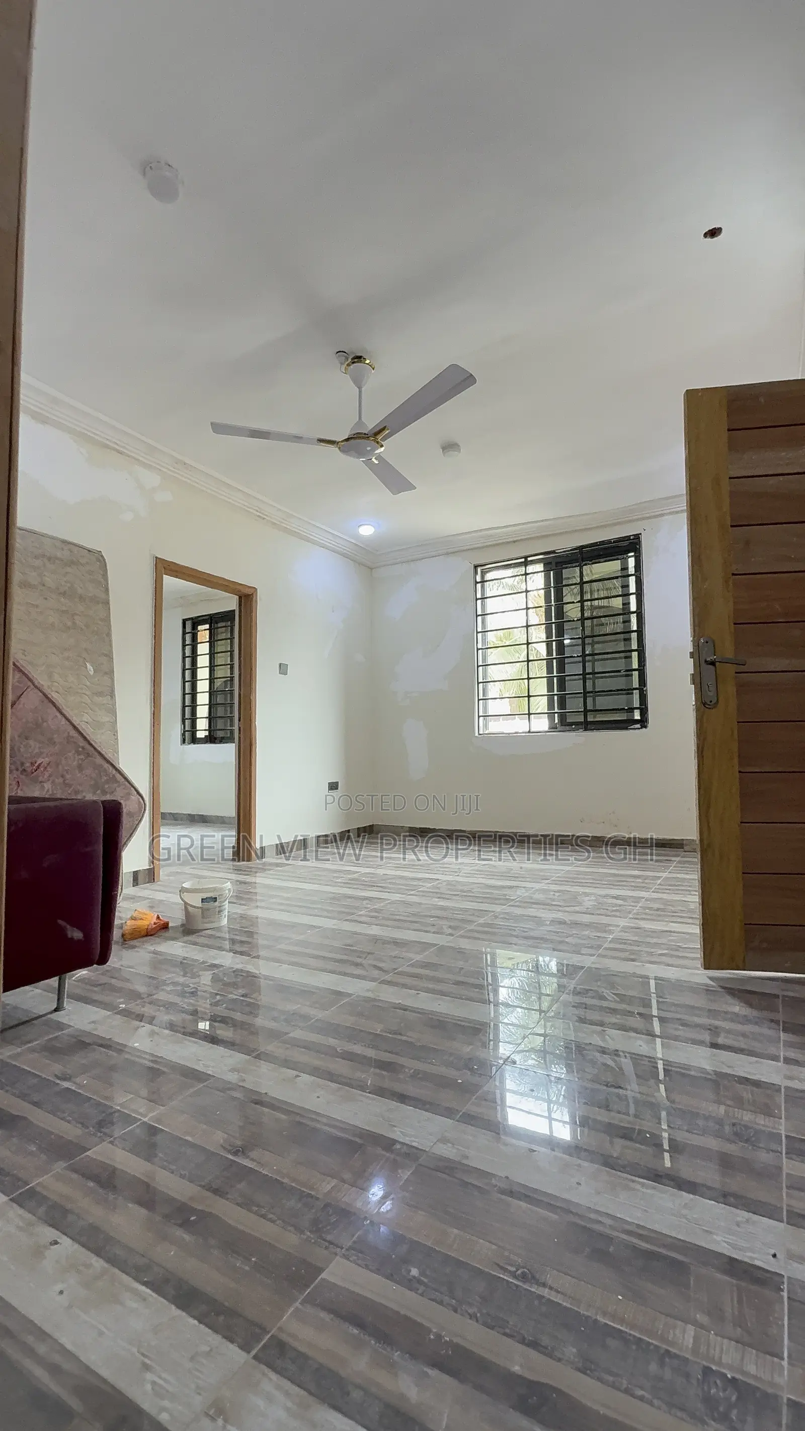 2bdrm Apartment in West Hills Mall Area for rent