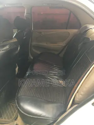 Toyota Corolla 2002 White