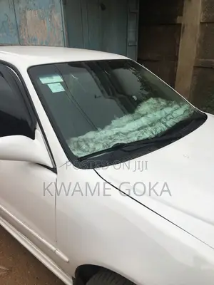Toyota Corolla 2002 White