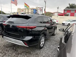 Toyota Highlander LE AWD 2023 Black