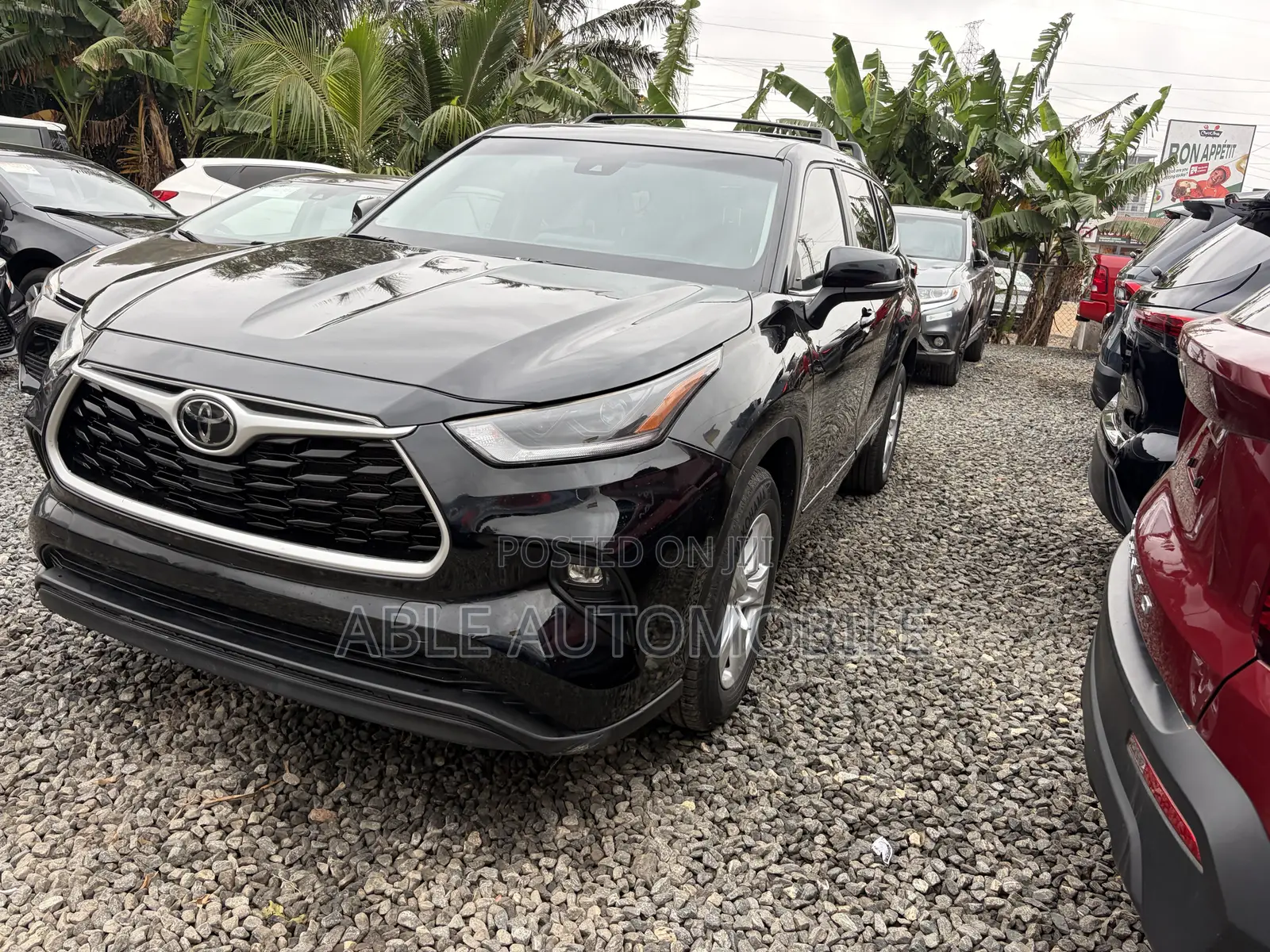 Toyota Highlander LE AWD 2023 Black
