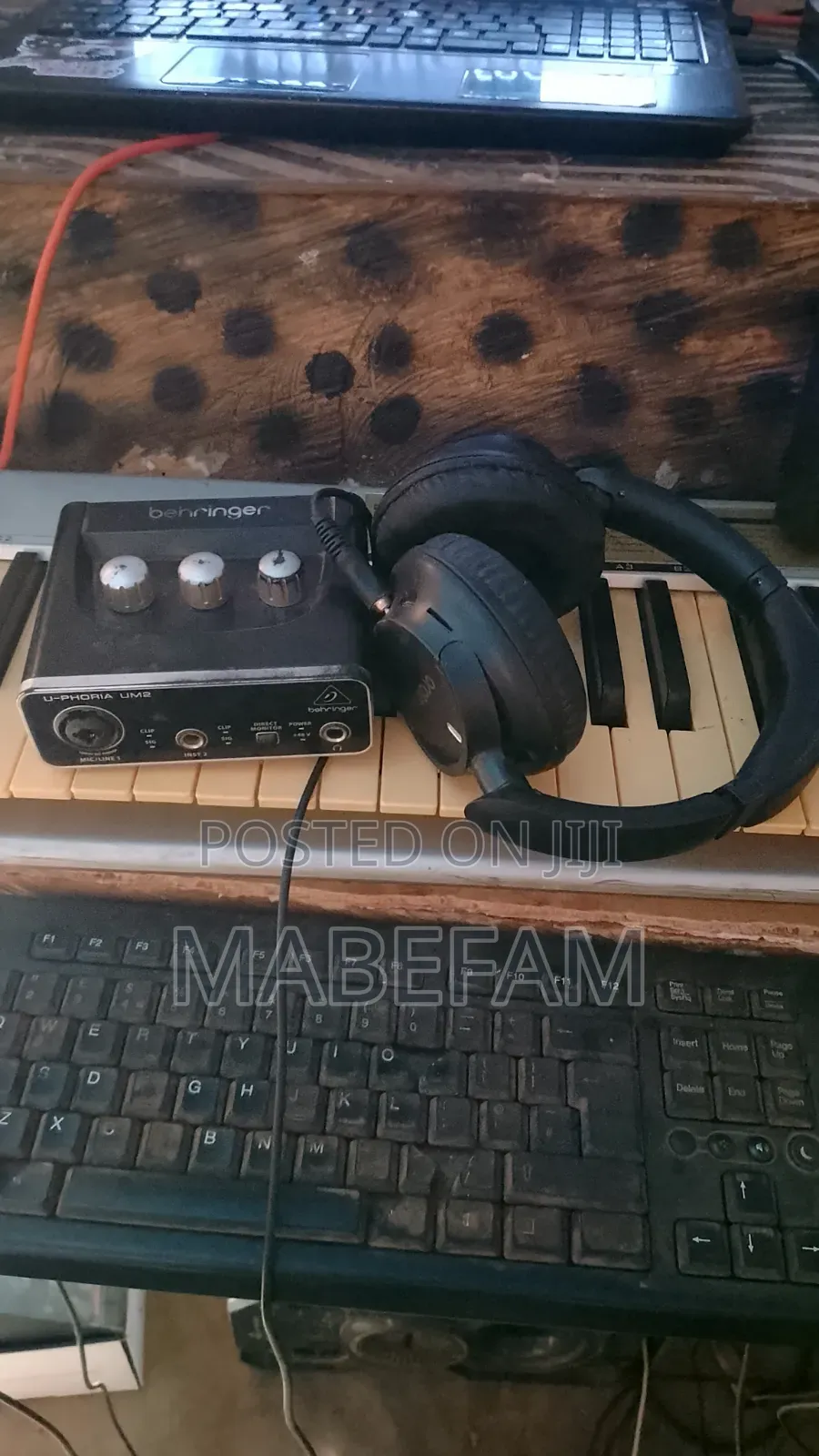 Beringer Sound Card and Lead Guitar
