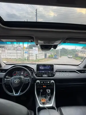 Toyota RAV4 Limited AWD 2020 White