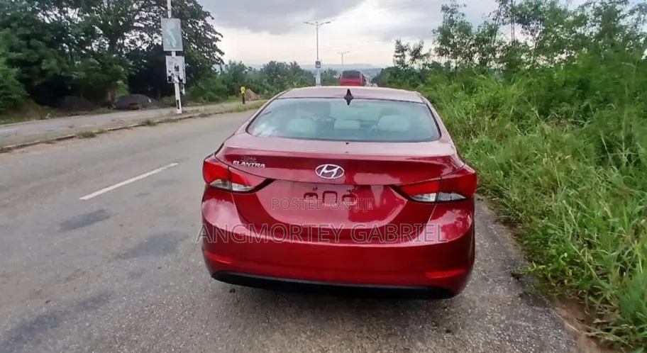 Hyundai Elantra 2014 Red