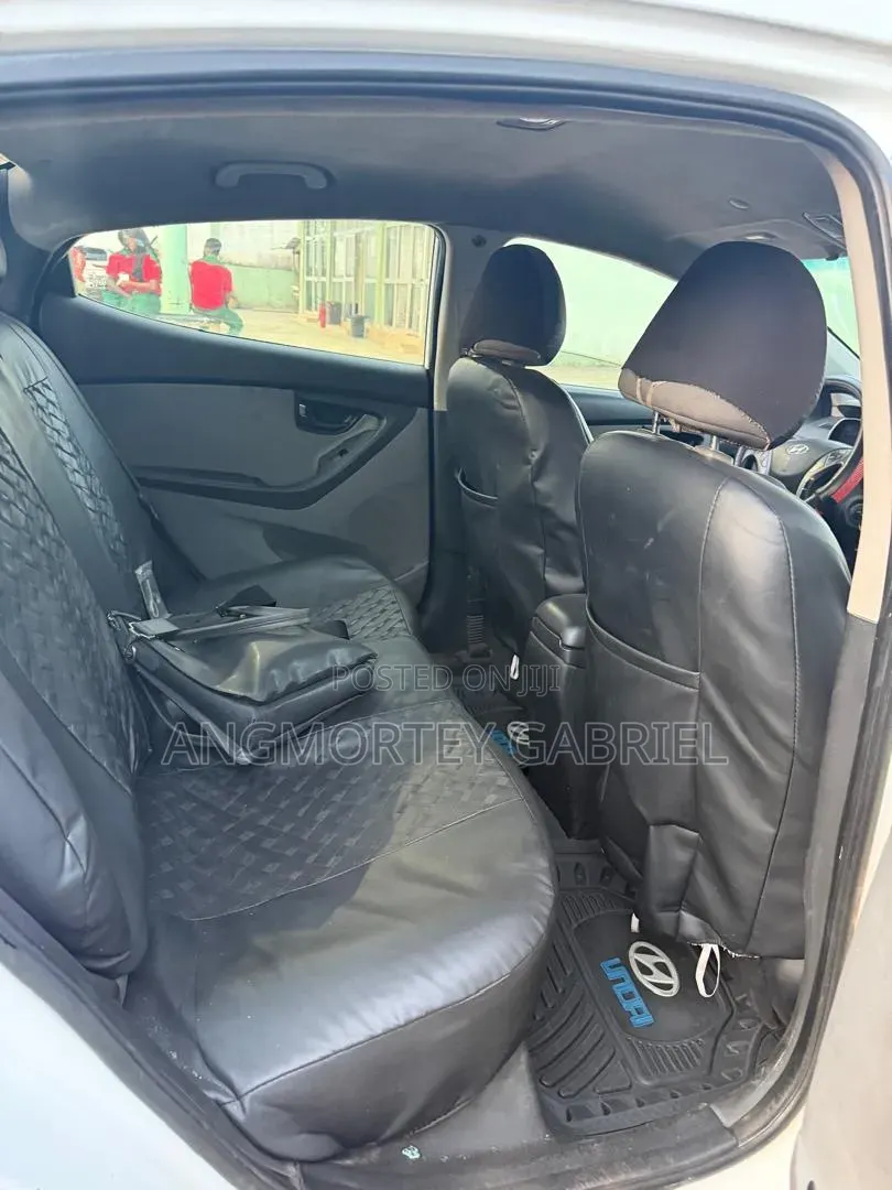 Hyundai Elantra 2013 White