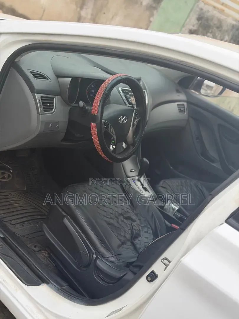 Hyundai Elantra 2013 White