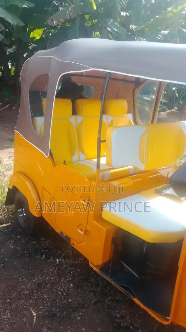 Bajaj RE 2026 Yellow