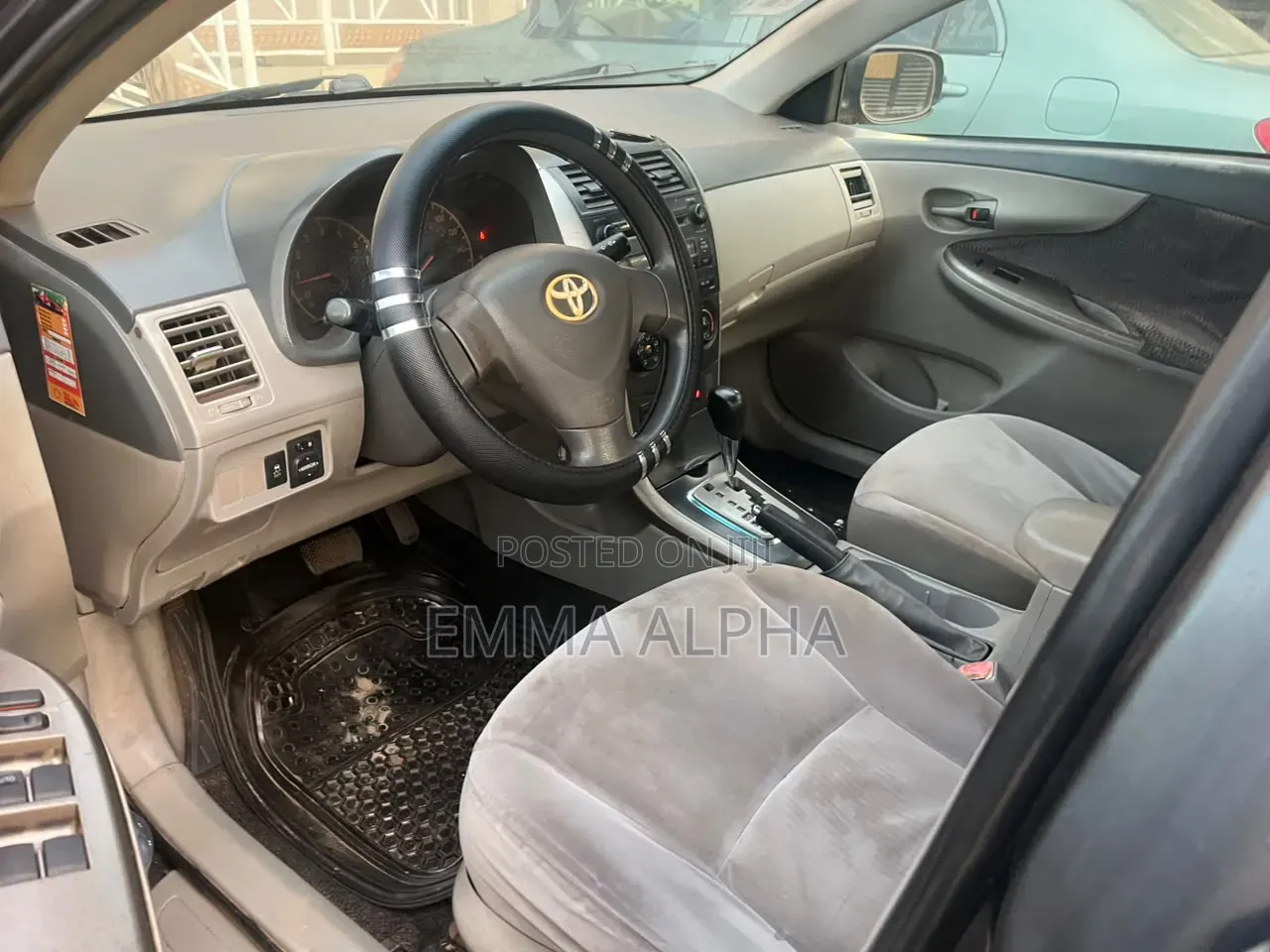Toyota Corolla 2010 Gray