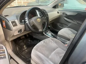 Toyota Corolla 2010 Gray