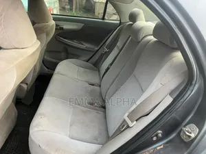 Toyota Corolla 2010 Gray