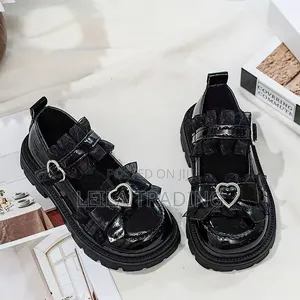 The Blabk Shoe