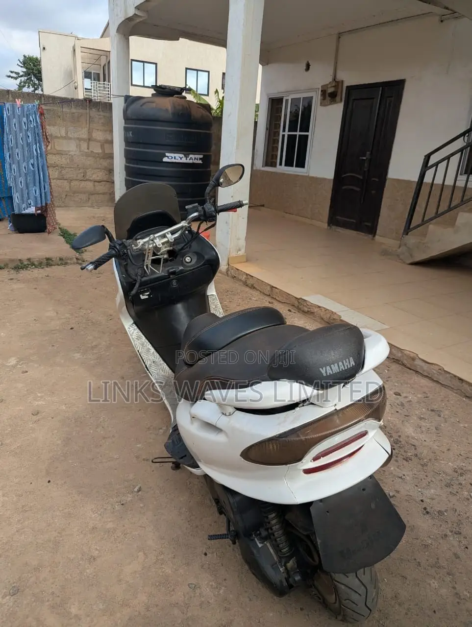 Yamaha Majesty 2010 White