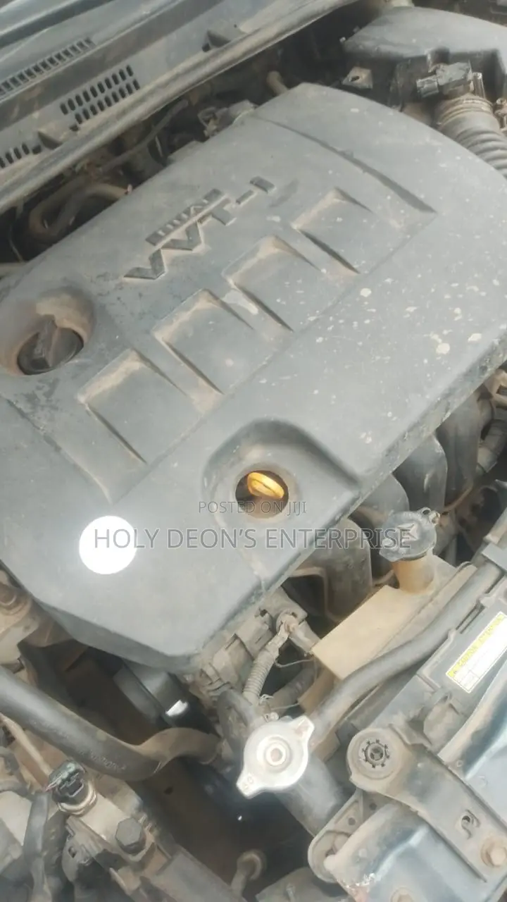 Toyota Corolla LE 4dr Sedan (1.8L 4cyl CVT) 2016 Gray