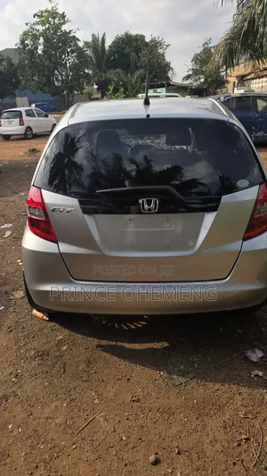 Honda Fit Automatic 2012 Silver