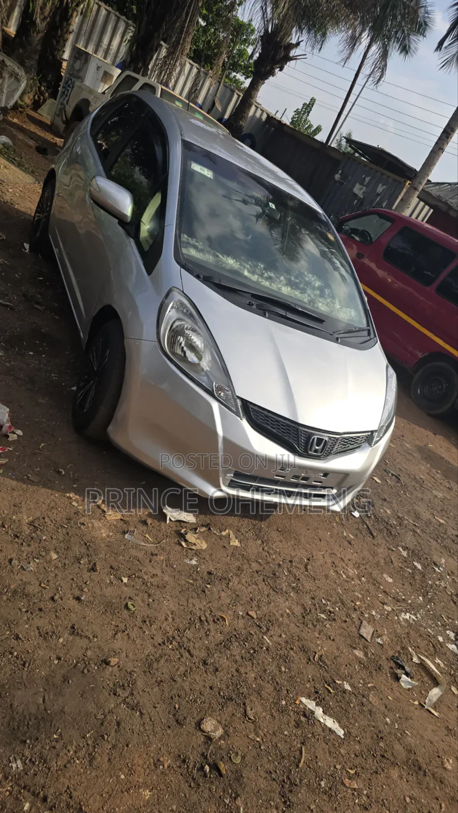 Honda Fit Automatic 2012 Silver
