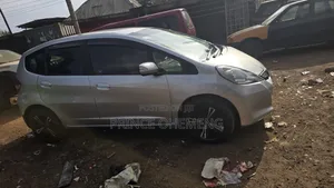 Honda Fit Automatic 2012 Silver