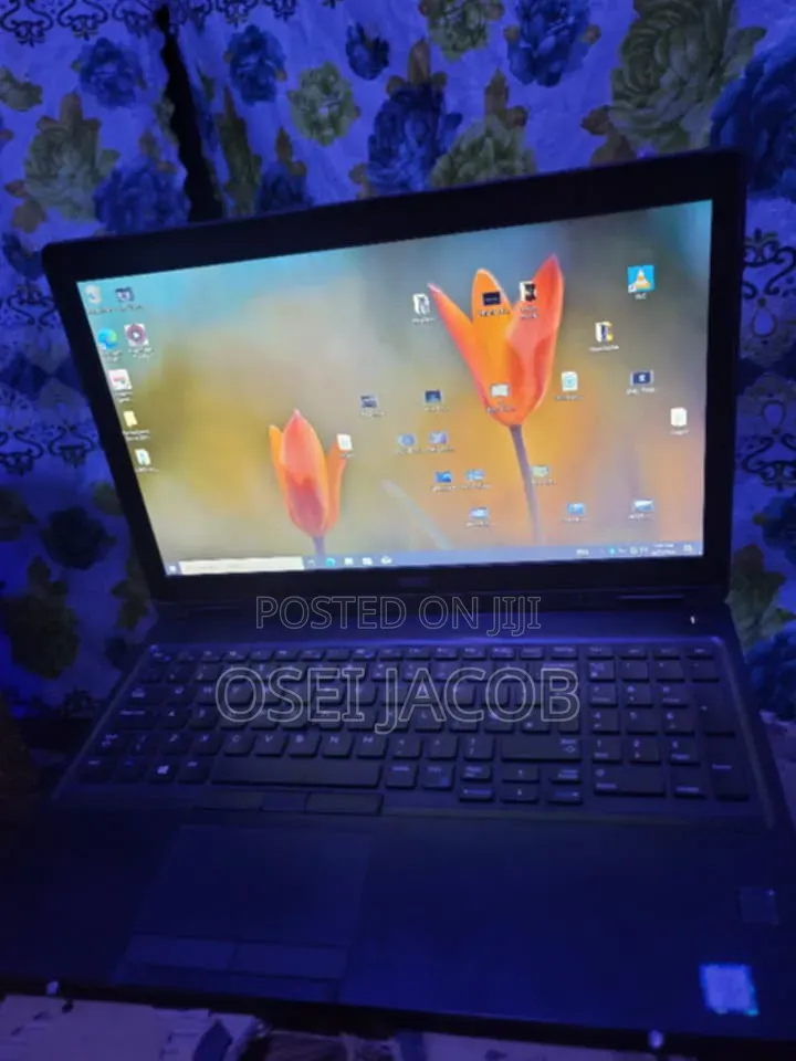 Laptop Dell Latitude 7400 8GB Intel Core i5 HDD 500GB