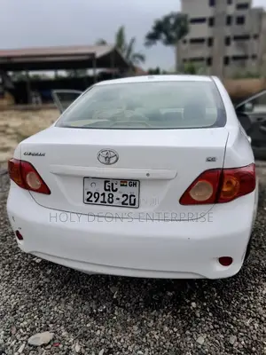 Toyota Corolla LE 4dr Sedan (1.8L 4cyl 4A) 2010 White