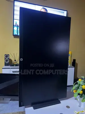 HP Monitor 27 Inches Eggless