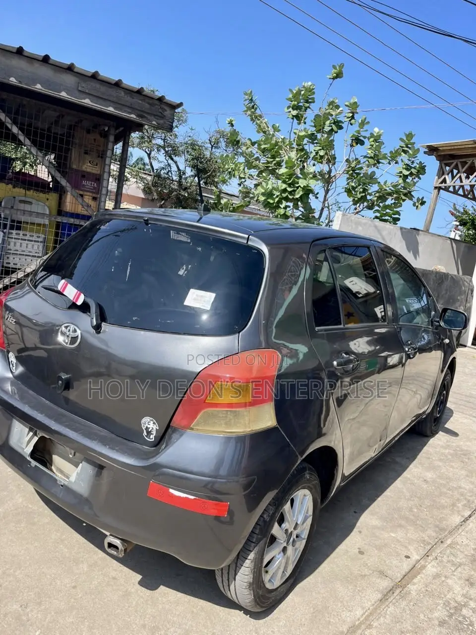 Toyota Vitz 1.3 AWD 5dr 2010 Gray
