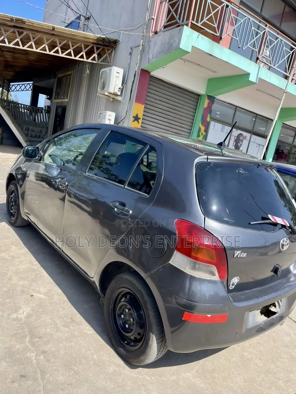 Toyota Vitz 1.3 AWD 5dr 2010 Gray