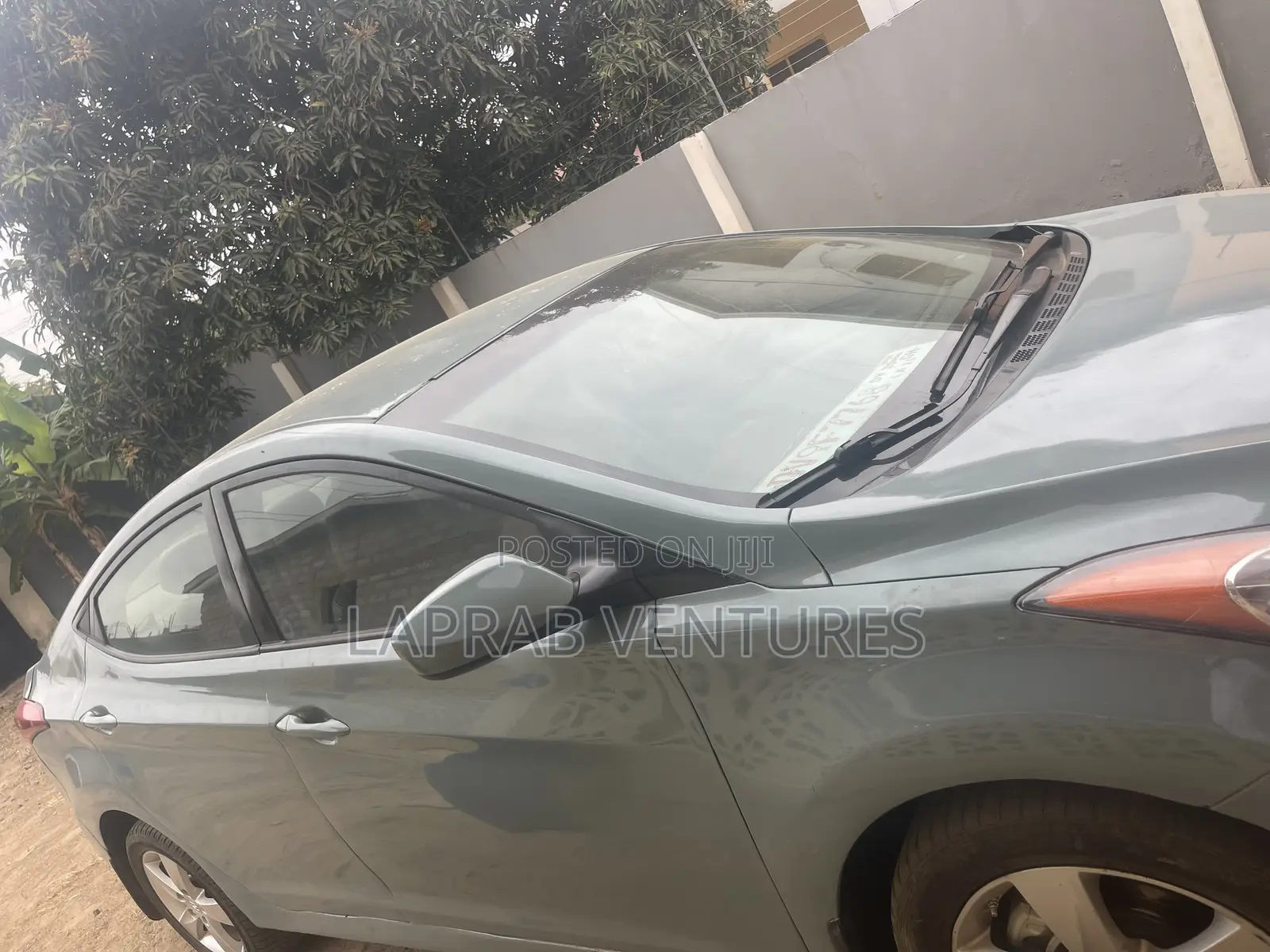 Hyundai Elantra 2012