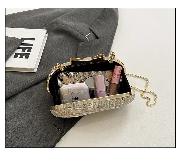 Ladies Cute Oval Clutch Bags